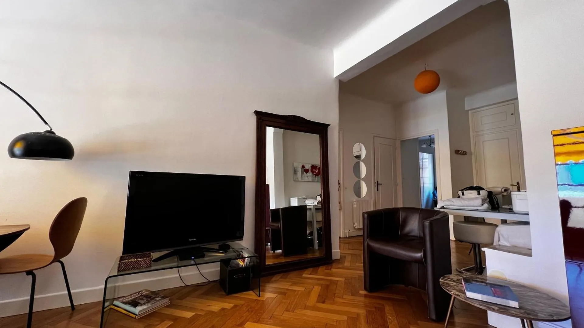 Charmant Appartement 3 Pieces Avec Terrasse - Monaco Ville 150M Du Palais Sur Le Rocher Monte Carlo